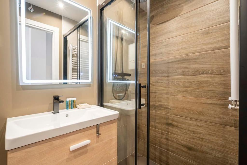 Agradable Apartamento A Pie De Calle-30 Min De Sol Madrid Bagian luar foto