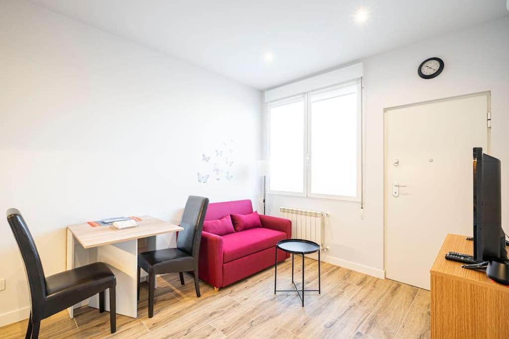 Agradable Apartamento A Pie De Calle-30 Min De Sol Madrid Bagian luar foto